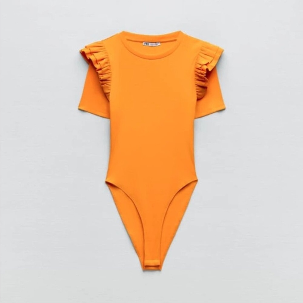 Zara orange ruffle shoulder rib bodysuit, M